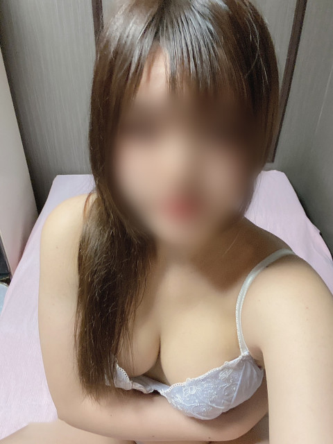 あいな